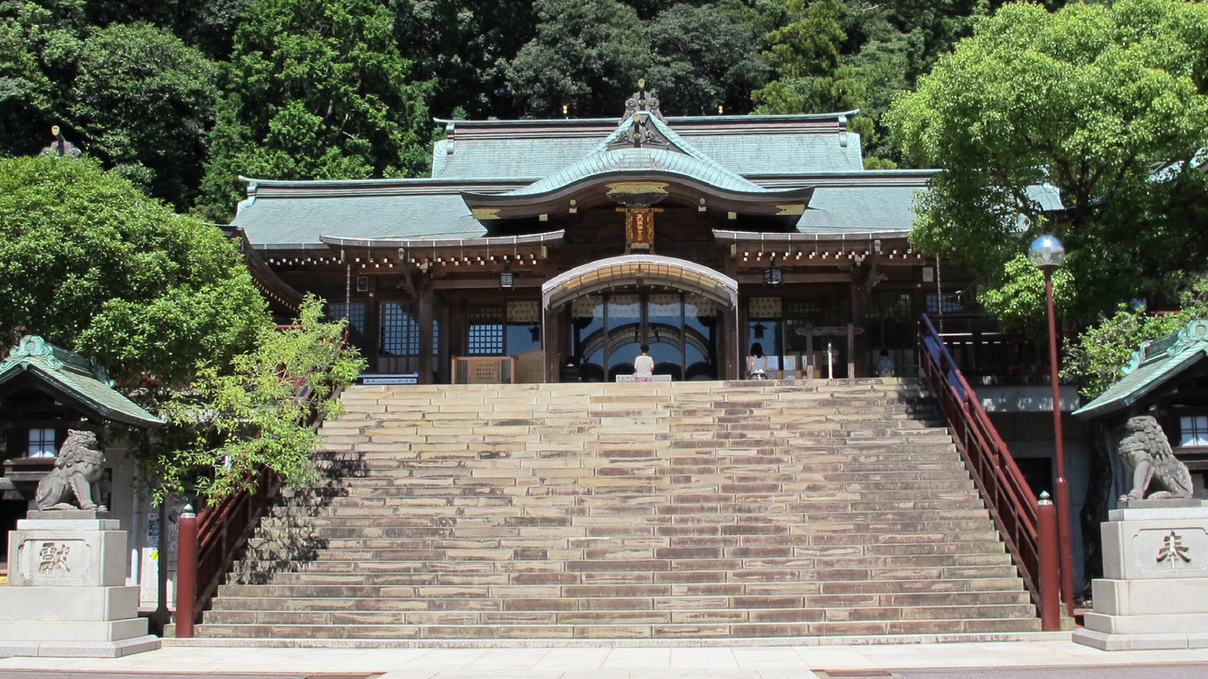 諏訪神社（©; （一社）長崎県観光連盟）