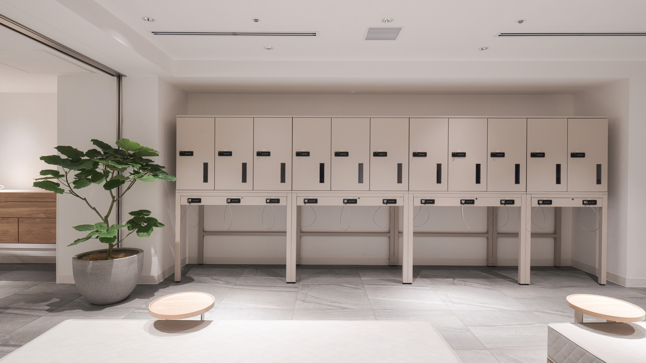 フロントロッカーご自身で暗証番号を設定でき無料でいつでもご利用可能！