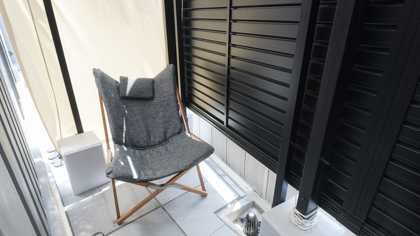 テラスにととのいスペース完備！サウナから出てそのまま「新宿で外気浴」ができます！