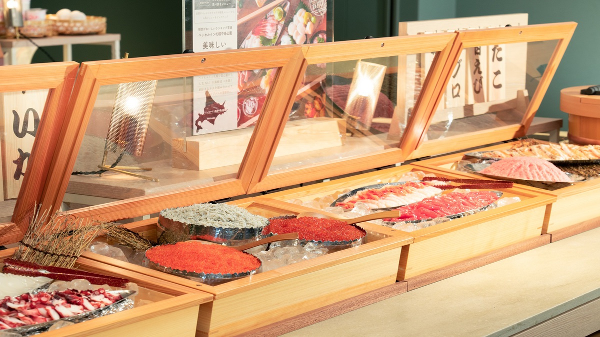 マグロやサーモンをはじめ様々な海鮮をご用意しています！海鮮丼や手巻き寿司に♪