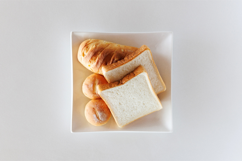 朝食セットサービス地元の人気店「YOSHIPAN」さんのパン