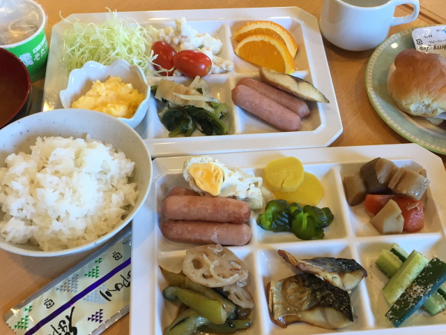 朝食