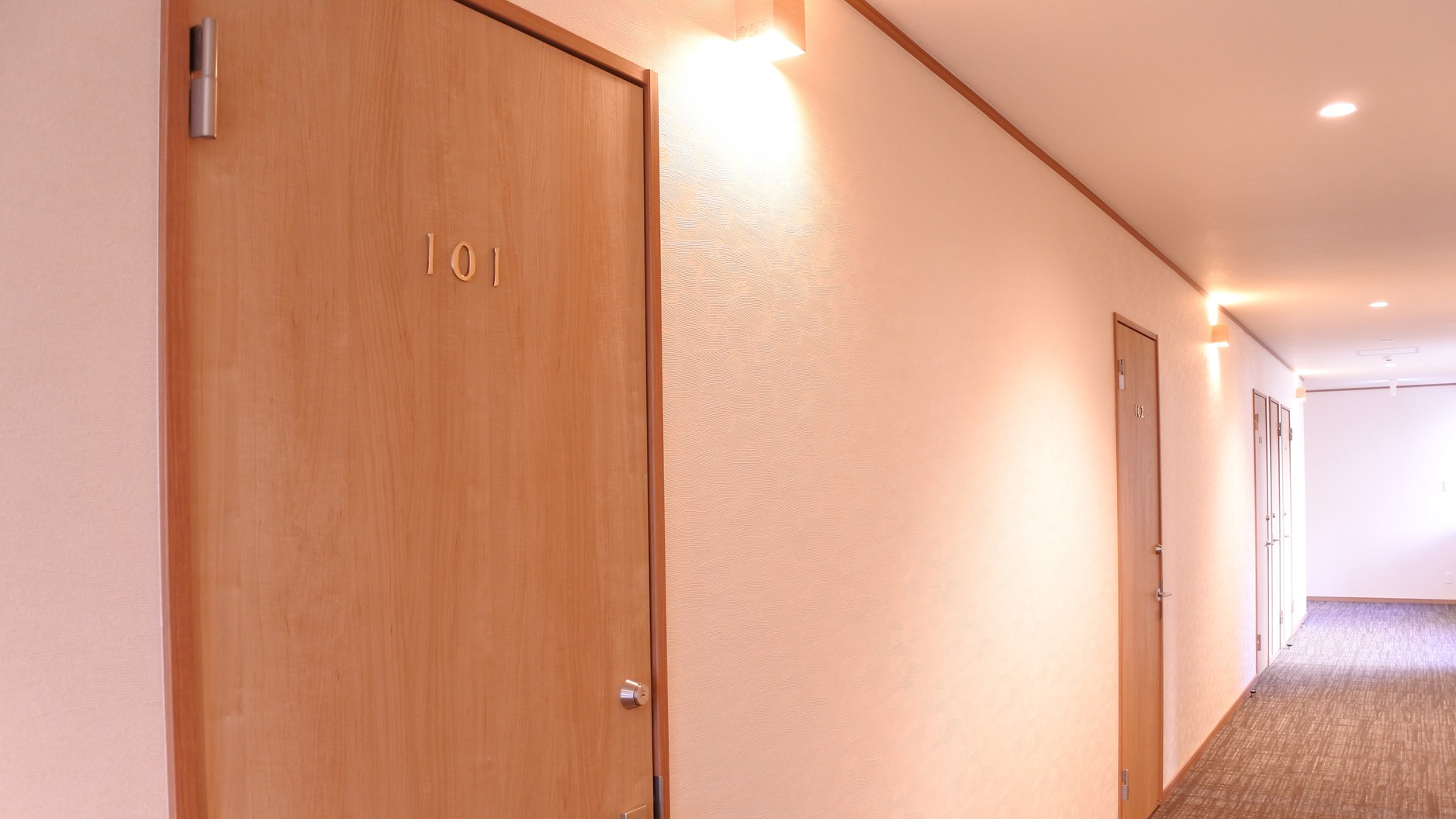 【新館】１階廊下
