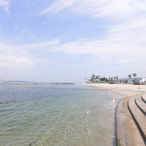 *新鮮な魚介が水揚げされる漁師の島。心地よい潮風と温かい島人が、旅人を迎えてくれます。