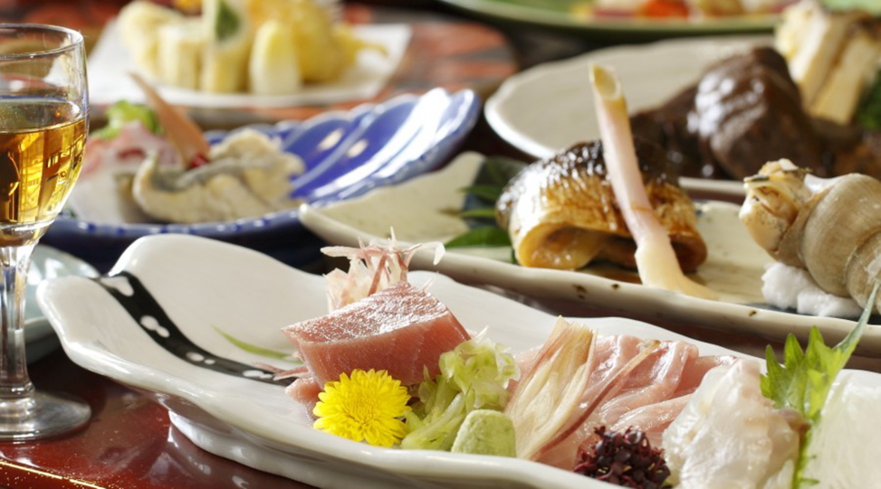 【竹プラン】会席一例当館でリーズナブルなお料理になります。盛り付けなど松と比べて控えめです。
