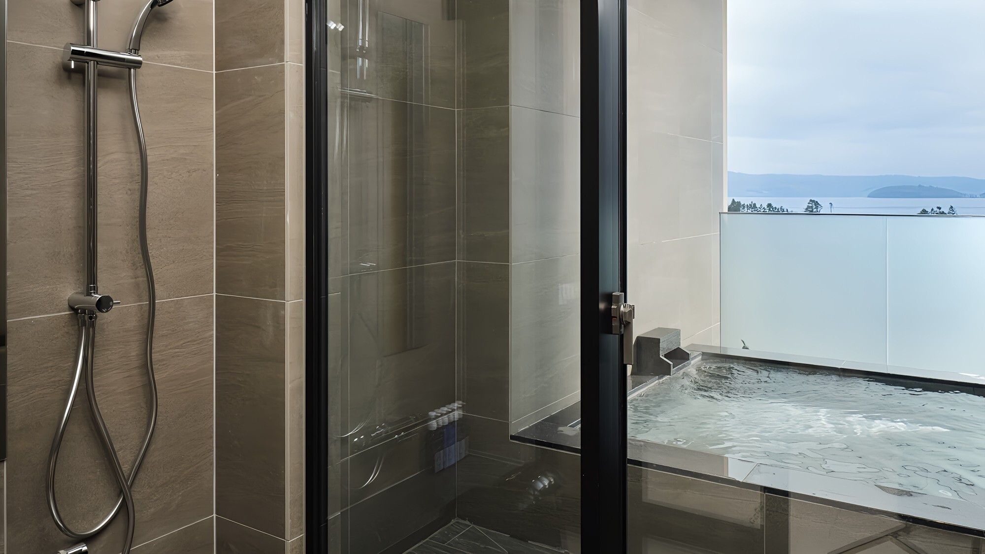 【東館】温泉露天風呂付デザイナーズツイン＜湖側＞※イメージ