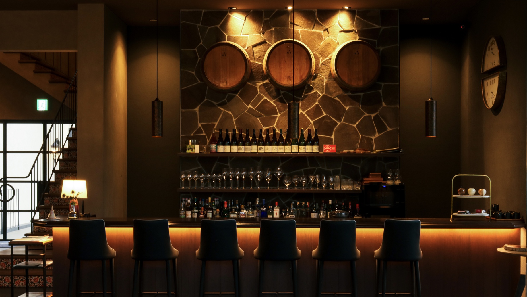 ラウンジ・バー