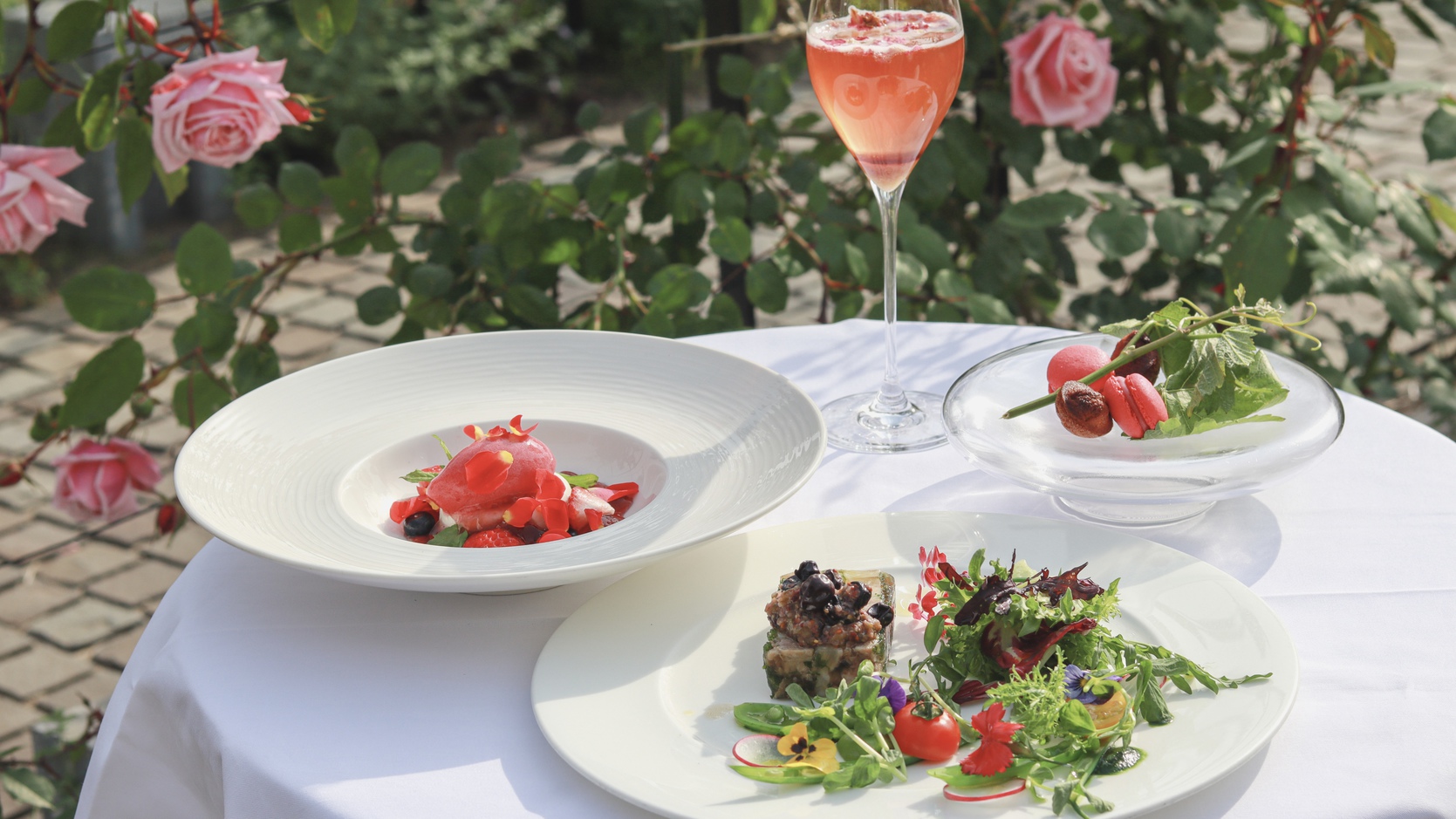 薔薇の季節ラヴィアンローズランチ（イメージ）