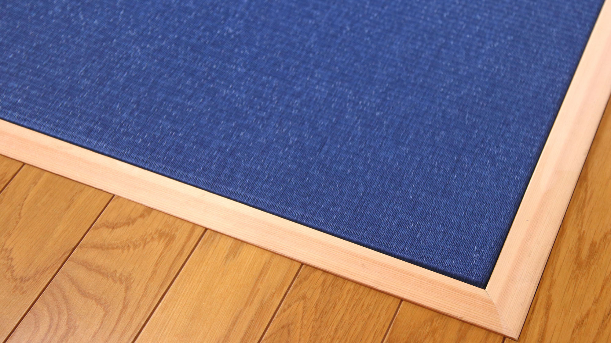 1階琉球畳とフローリング