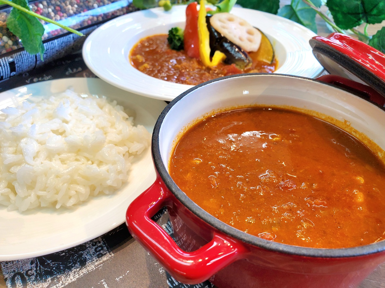 エミオン特製トマトスープカレー