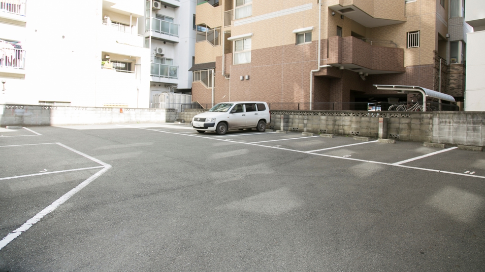 専用駐車場（中）