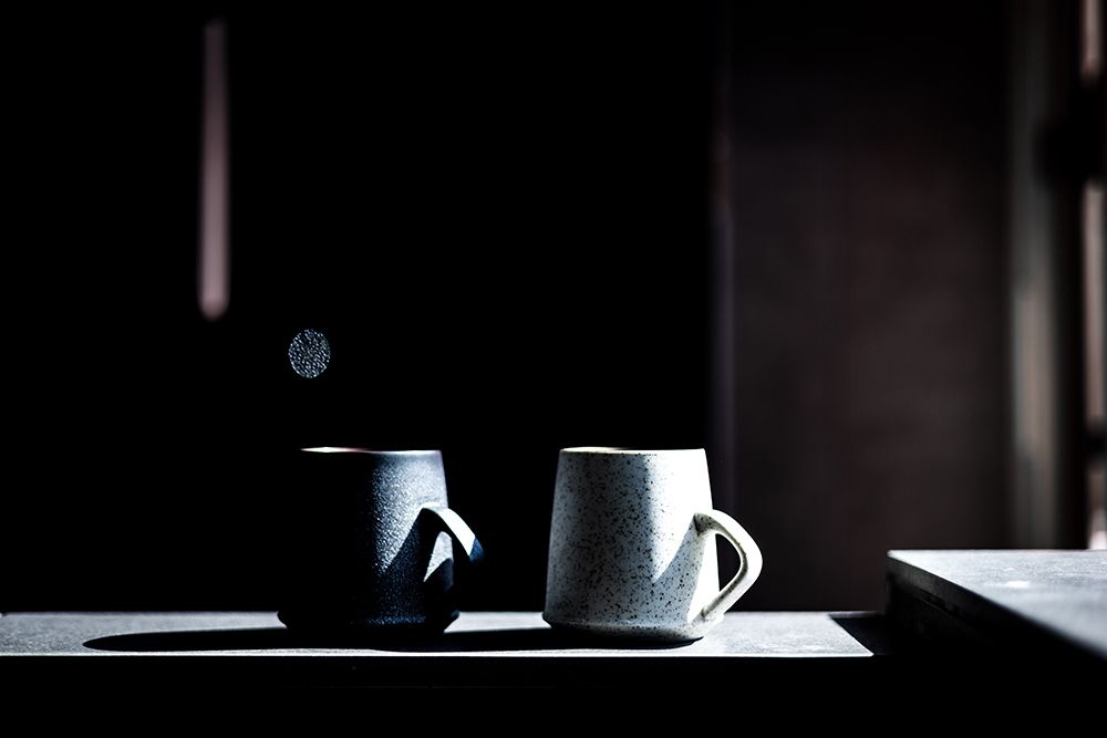 コーヒーを美味しく飲むために創られた鍋島焼のマグカップ
