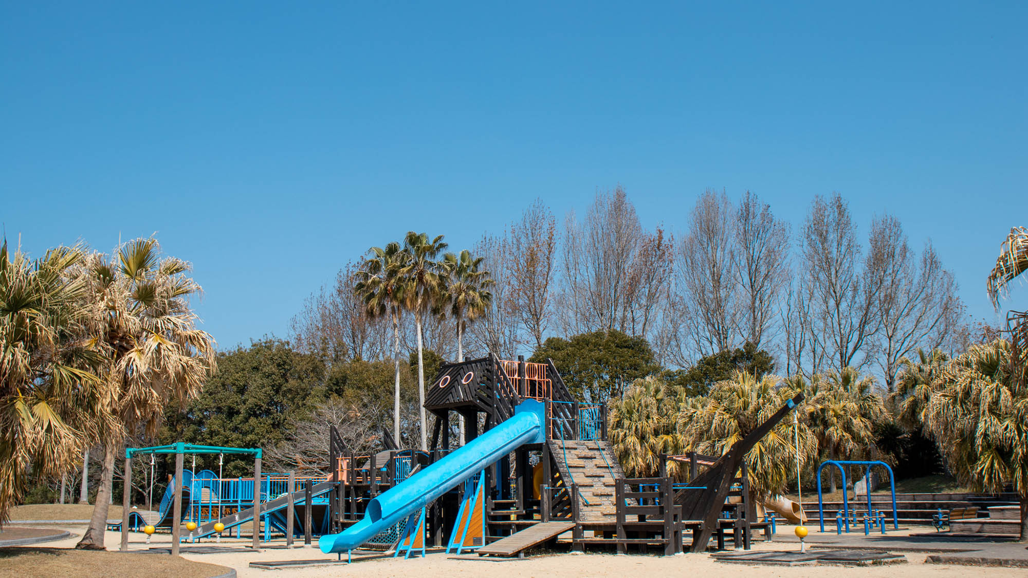 ・【周辺観光】すぐ近くには日南総合運動公園がありお子様連れに嬉しい環境