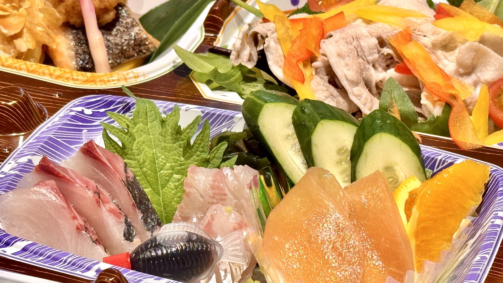 夕食の懐石御膳は日本料理を一つにまとめました♪
