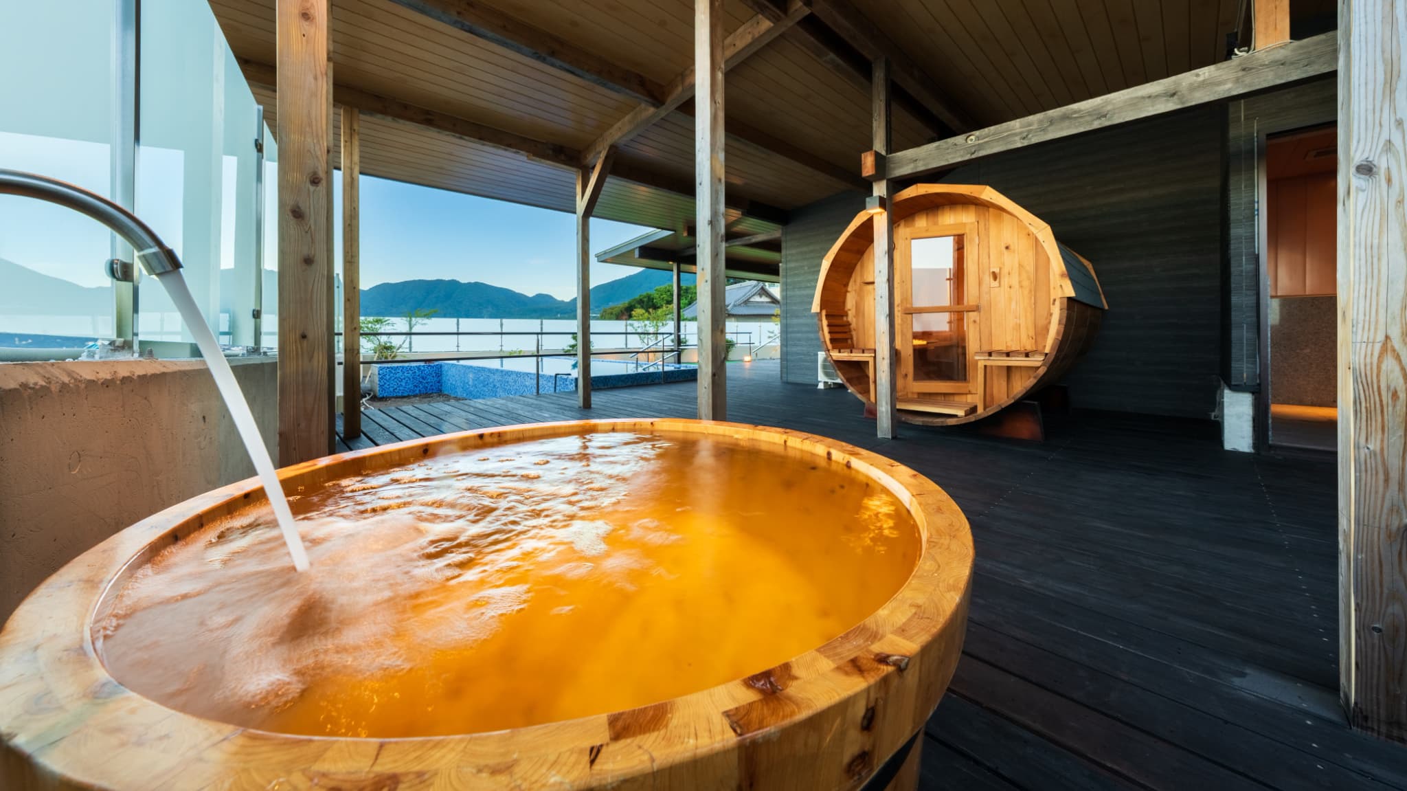 【スイートヴィラ／洋室】夏期限定プール付