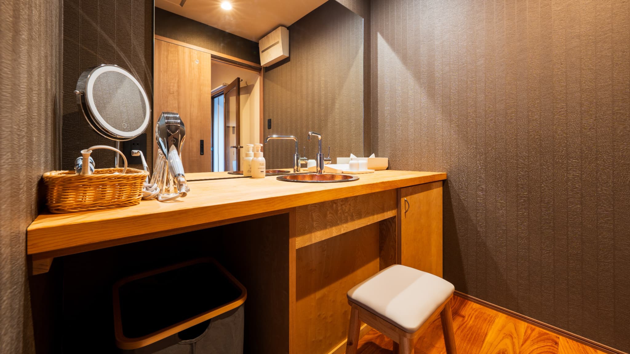 【スイートヴィラ／和洋室】夏期限定プール付