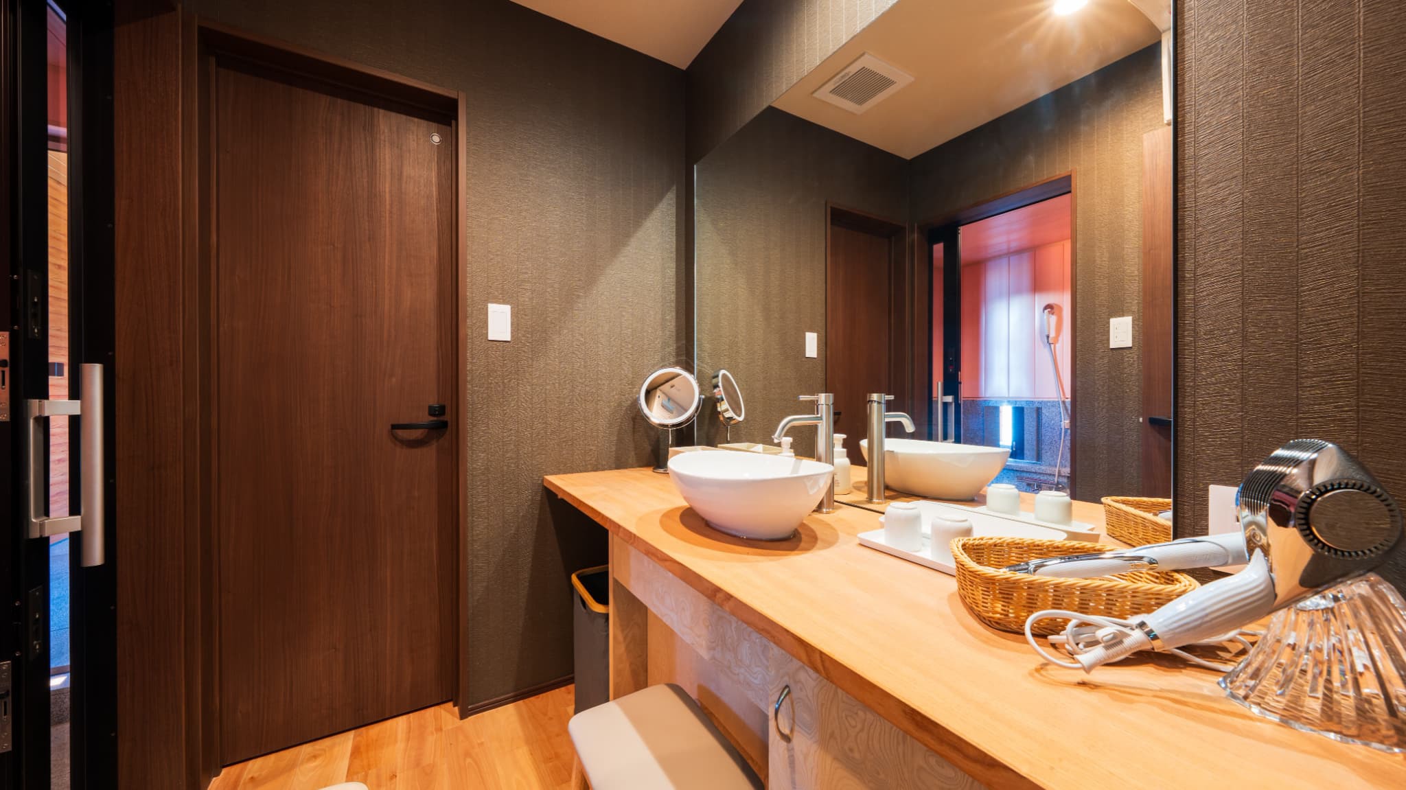 【スタンダードヴィラ／洋室／2ベッド】温泉・サウナ付