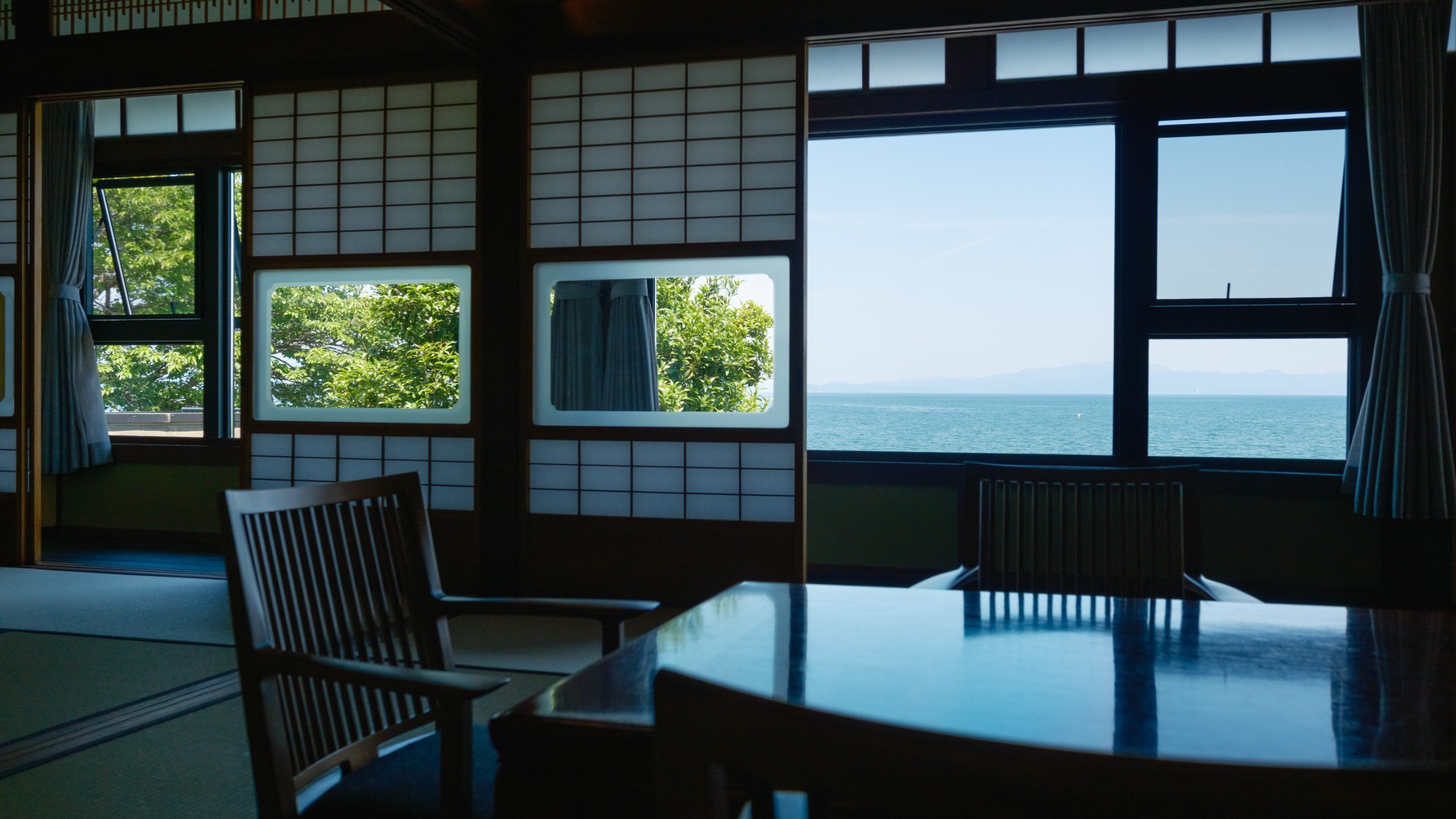 2階の和室から眺める琵琶湖_4