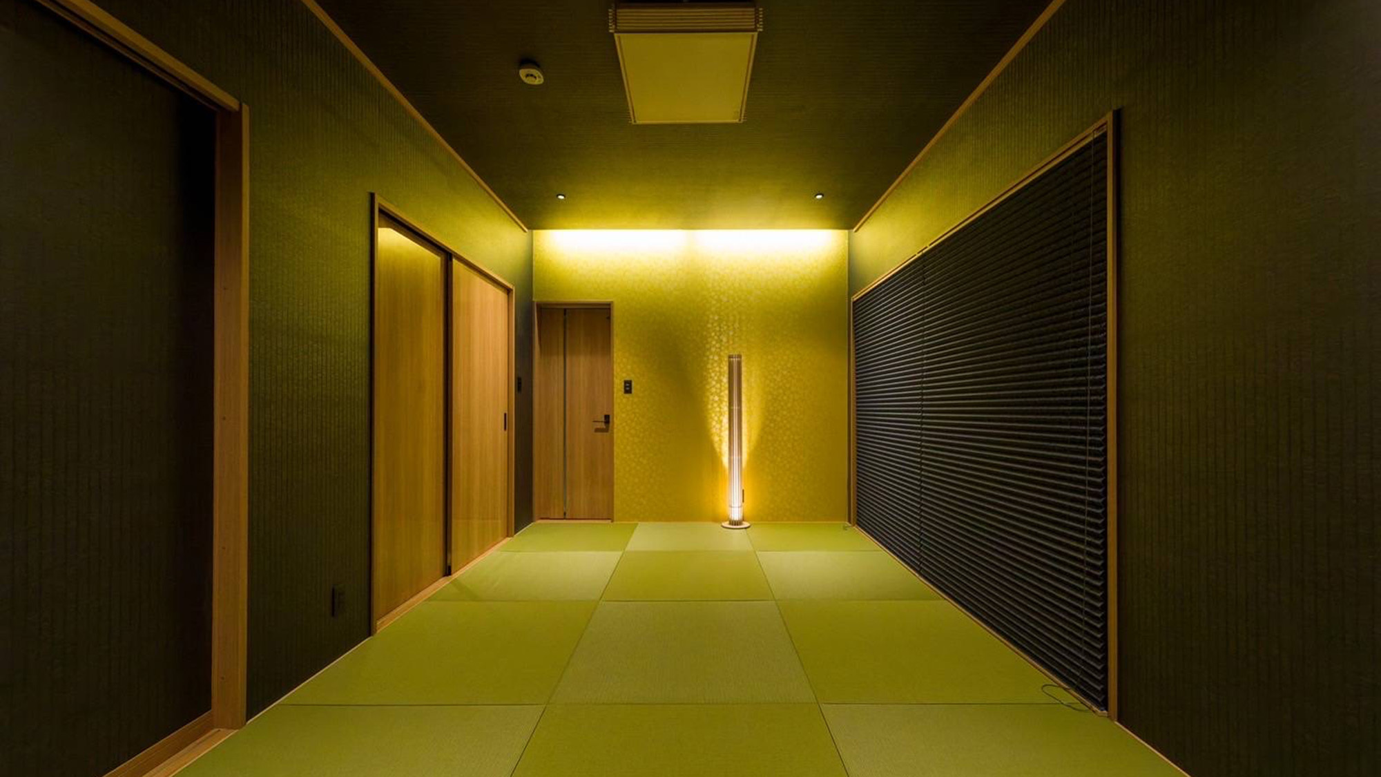 ・【アネックス・和室】クッション性の高い琉球畳の間は寛ぎスペースに最適