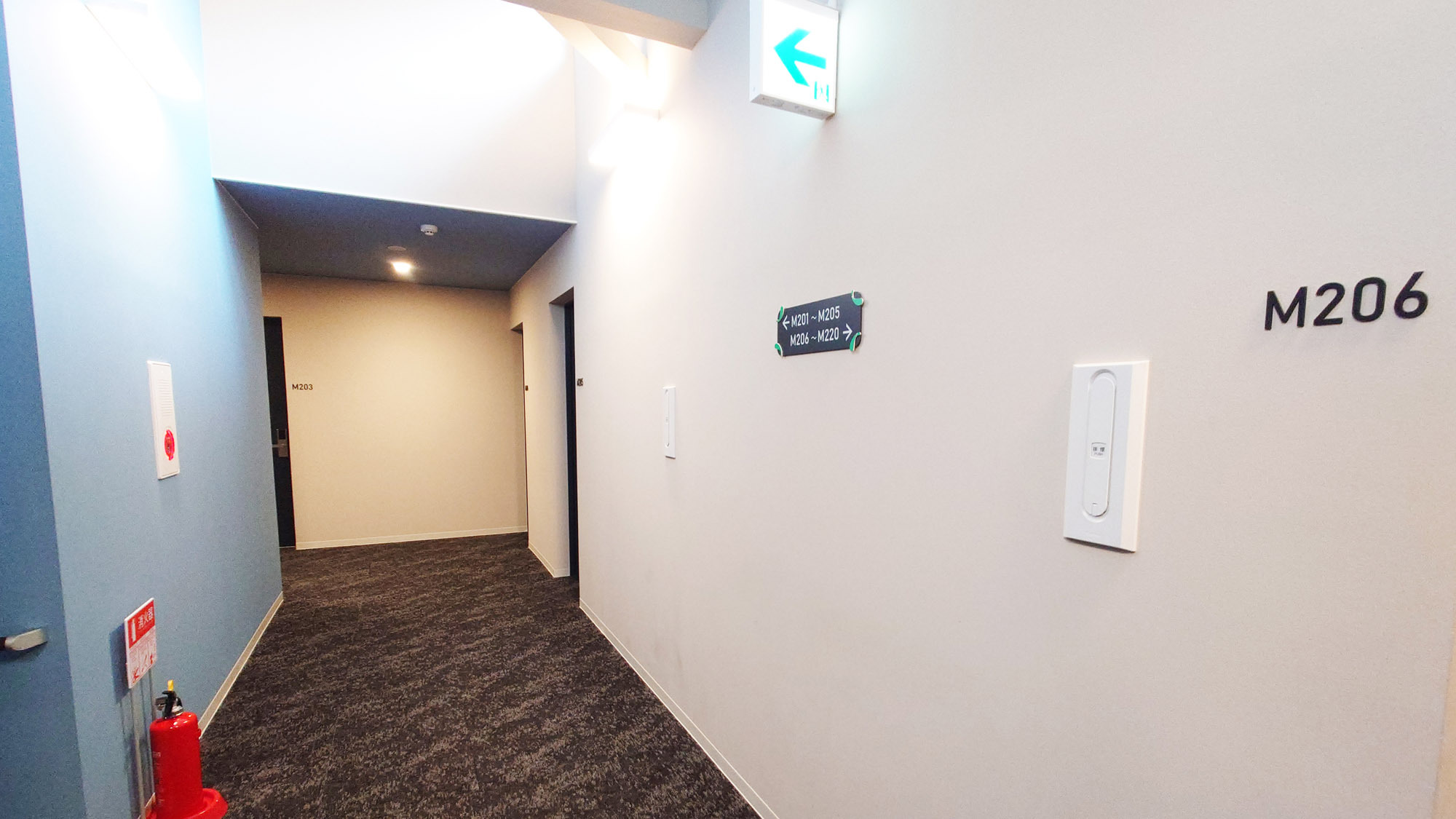 【館内】2階エレベーター前廊下