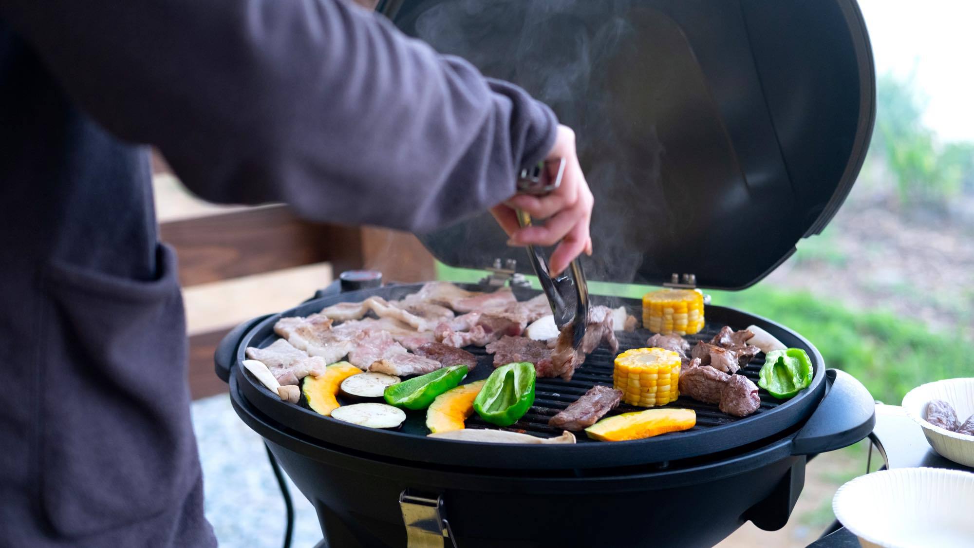 BBQ備品も無料で貸出。電気タイプのBBQコンロを使用しております