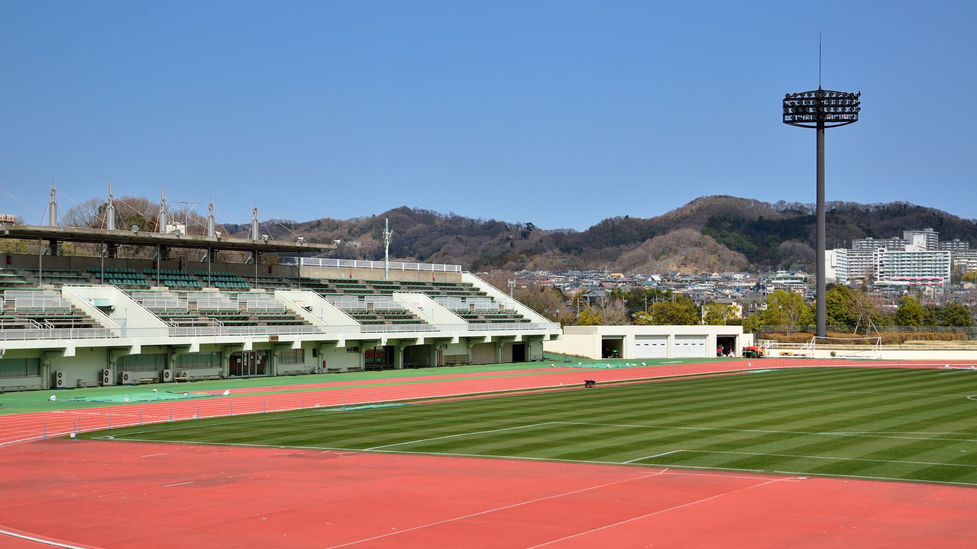 荻野運動公園／ホテルから車で約20分