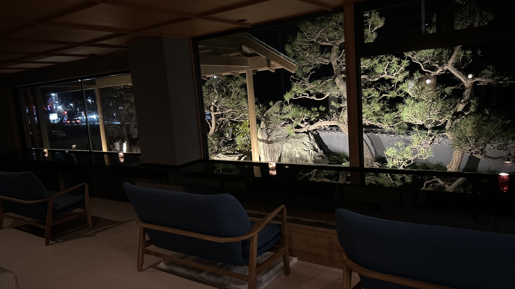 ロビーラウンジ