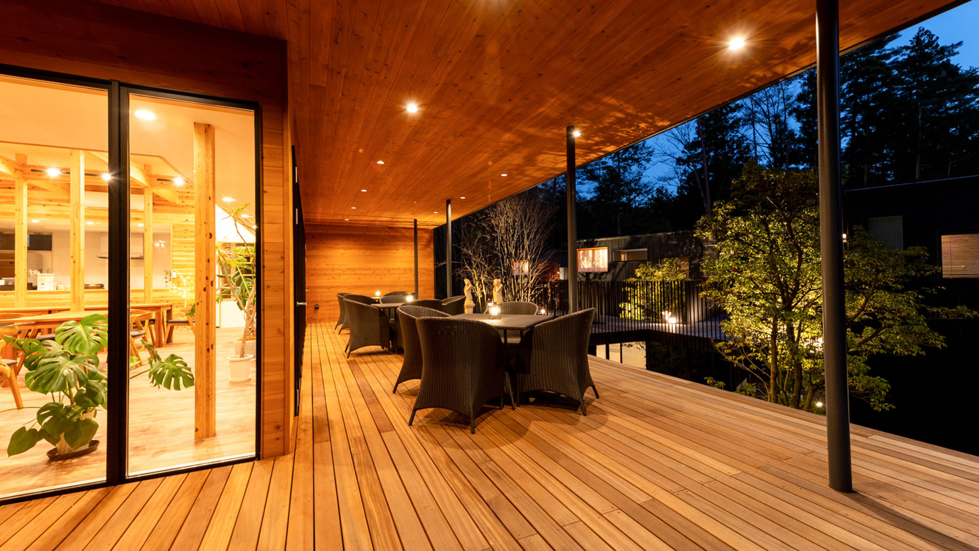 フロントテラス