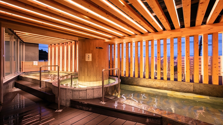 本館松本楼の大浴場（当館ご宿泊のお客様は本館松本楼の温泉も無料でご利用いただけます。）