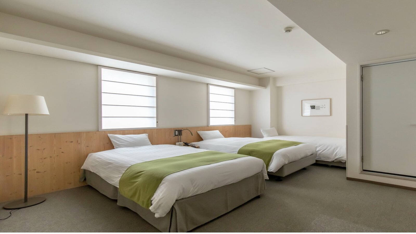 スーぺリアトリプル広々２８平米、３名様でもゆっくりお過ごしいただけます