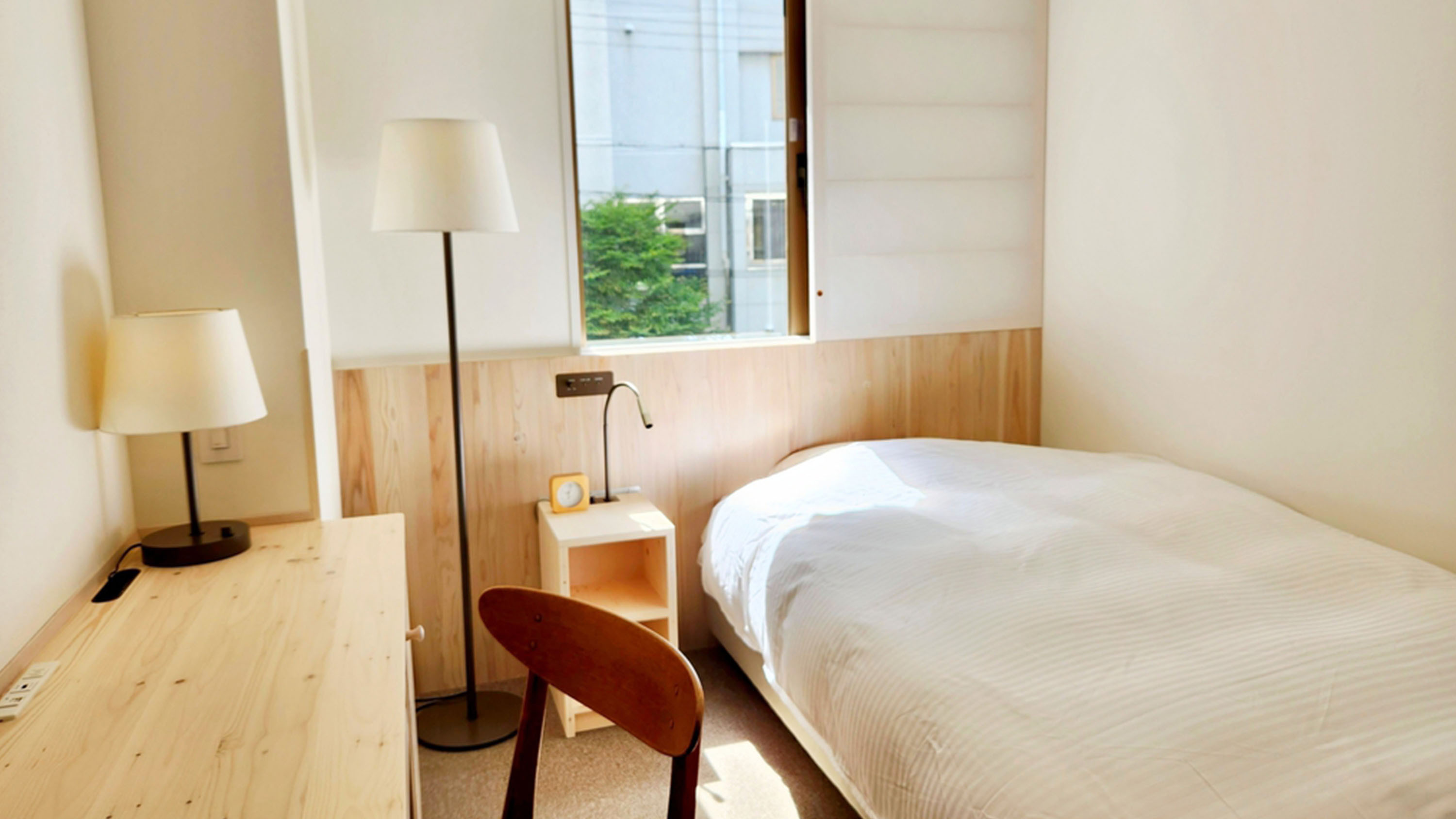 レディース シングル庭側のお部屋、ゆとりの１３平米