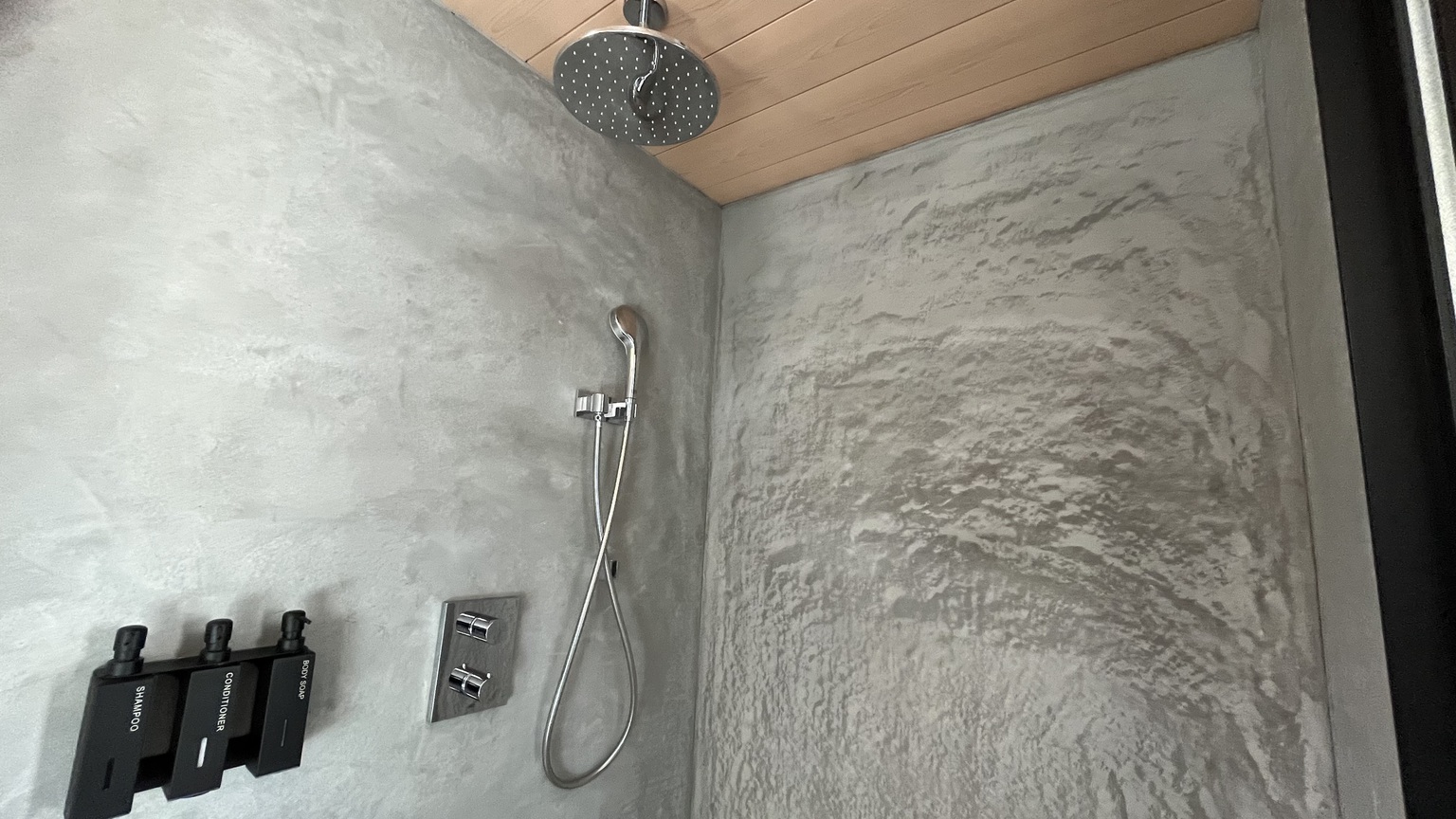 ベッドルーム3（シャワー・トイレ）