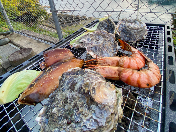 近くにスーパーもあるので食材もそろいます
