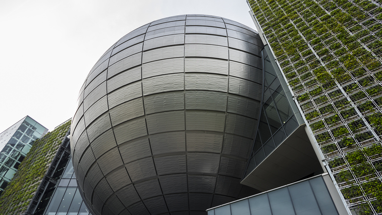 名古屋市科学館ホテルから徒歩約20分