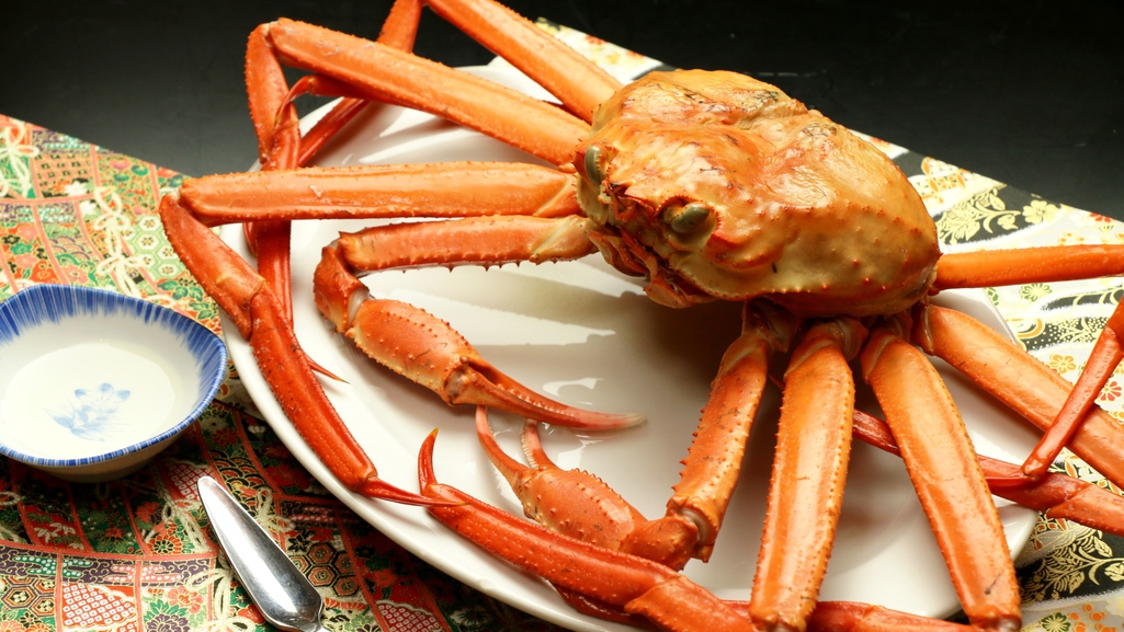 【食事】夕食をさらに彩る別注料理、日本海の「蟹」