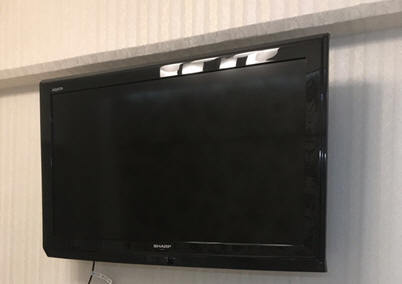 アクオス32型壁掛け型テレビ（ミラーリング機能付き）