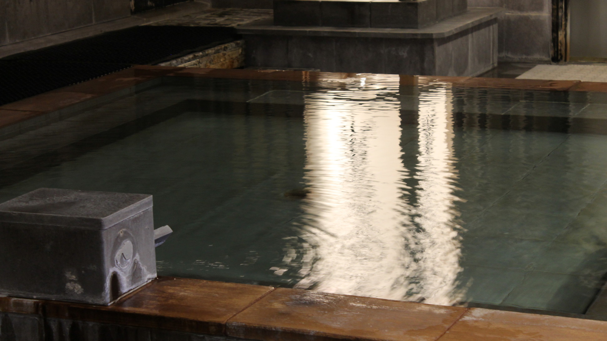 芦の湯ツルの湯