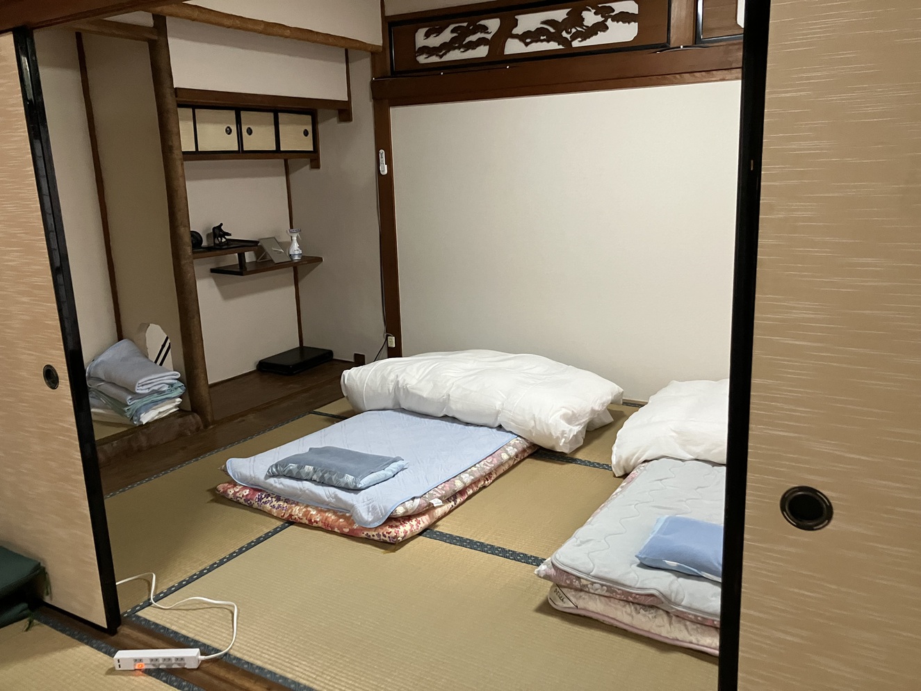 楯ヶ崎(客室)