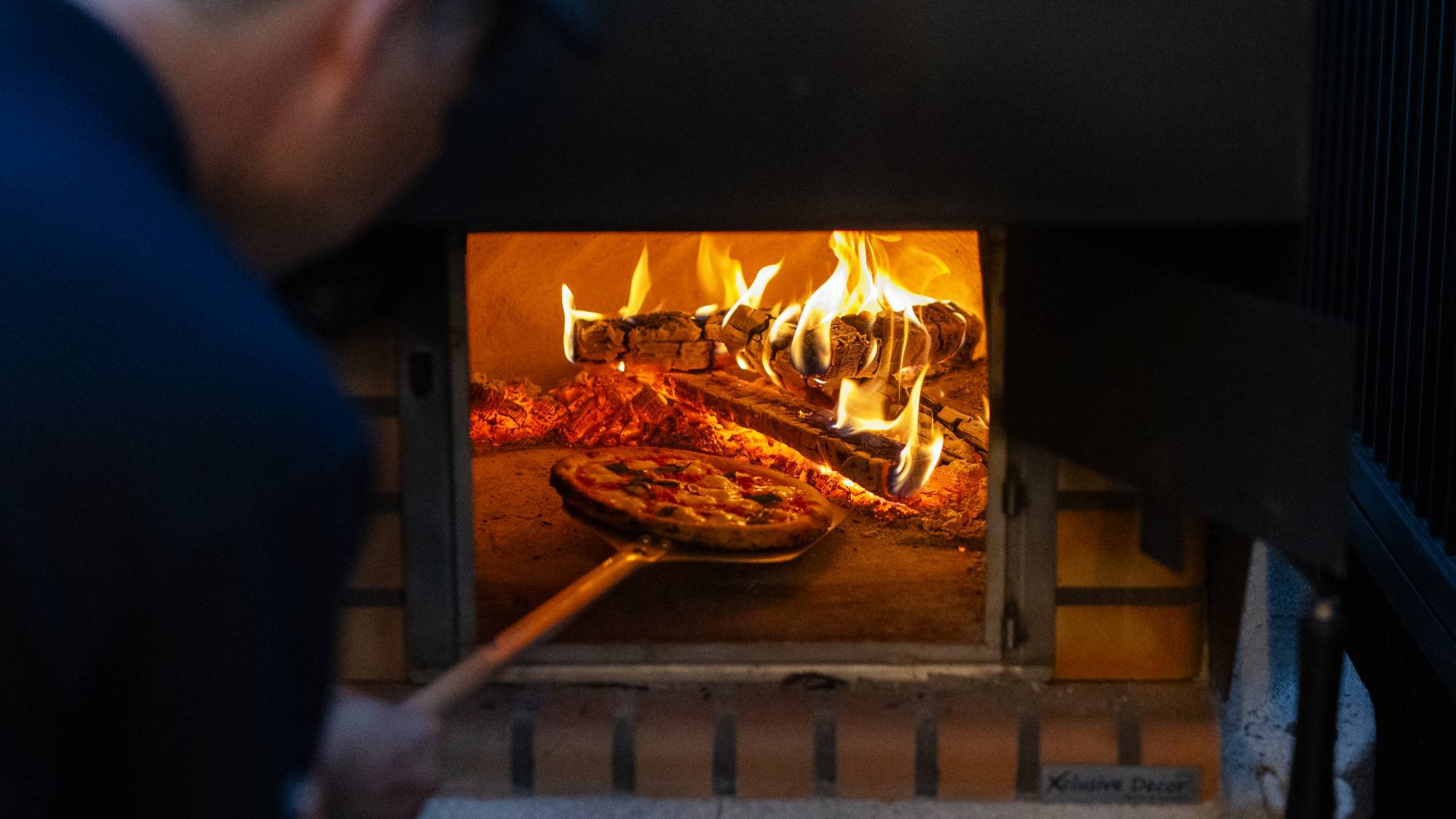 【ウェルカムピザ】窯焼きで焼き上げた、“;サクサク&もちもち”;食感の手作りピザ♪