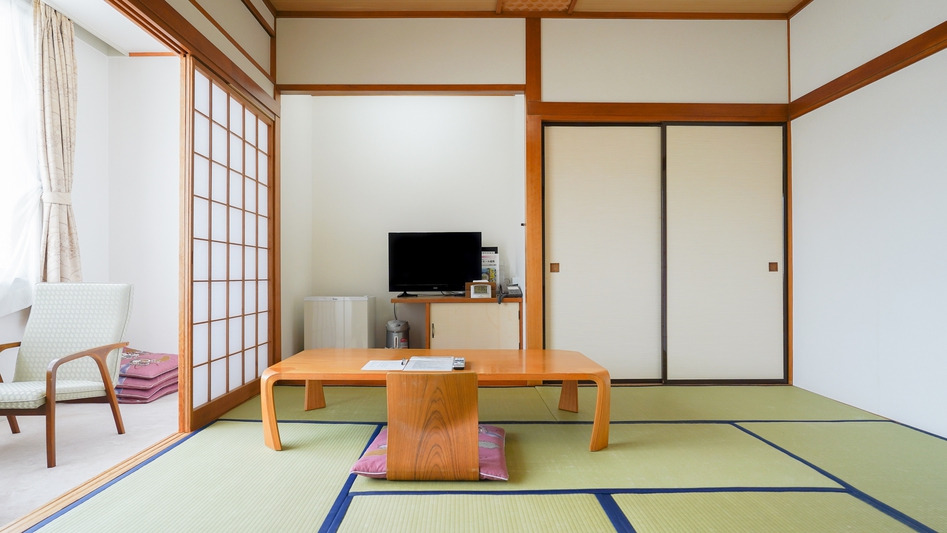 畳に布団を敷いて、小さなお子様でも安心してお休みいただけます。