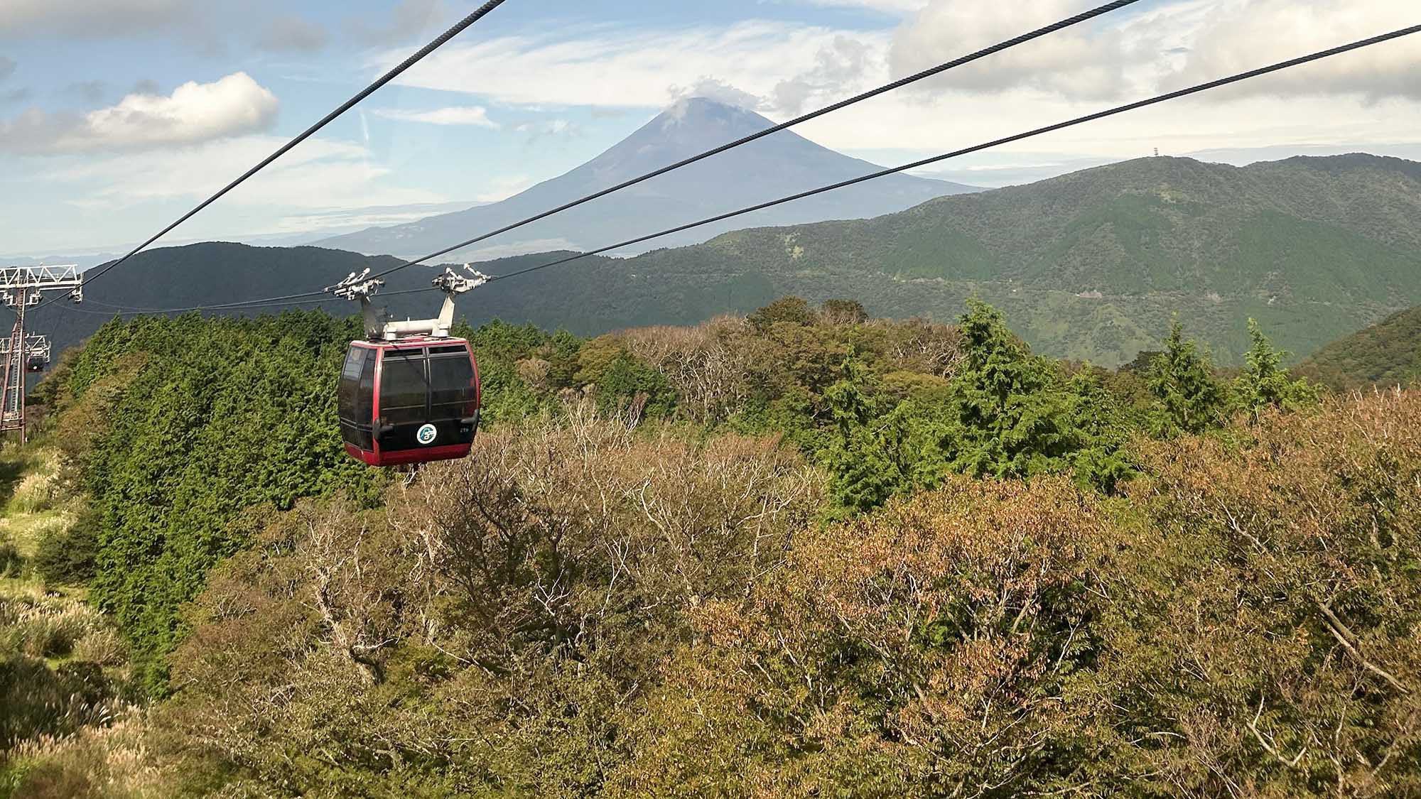 ・【箱根ロープウェイ】桃源台方向に向かう途中には富士山もご覧いただけます