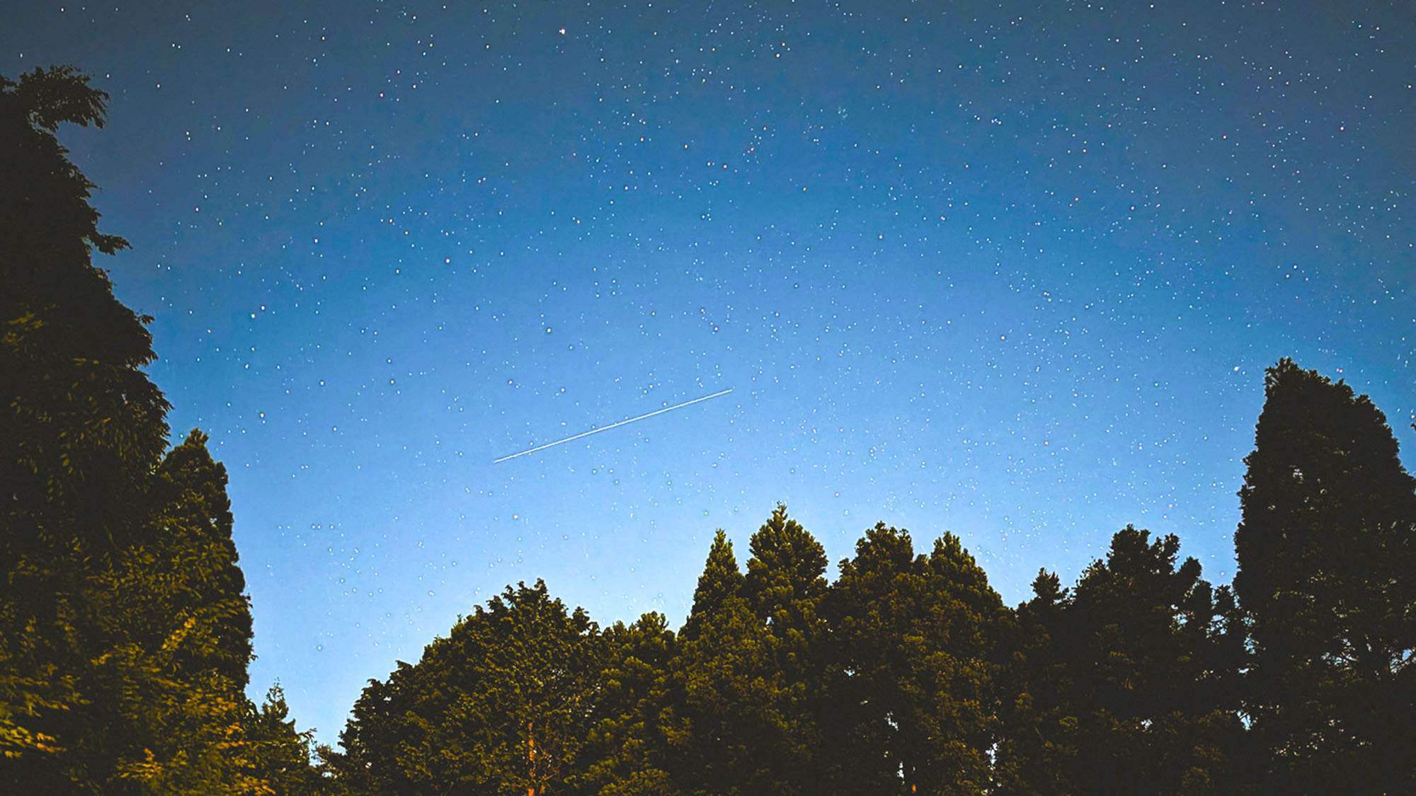 ・【風景】タイミングが合えば流れ星に出逢えるかも♪