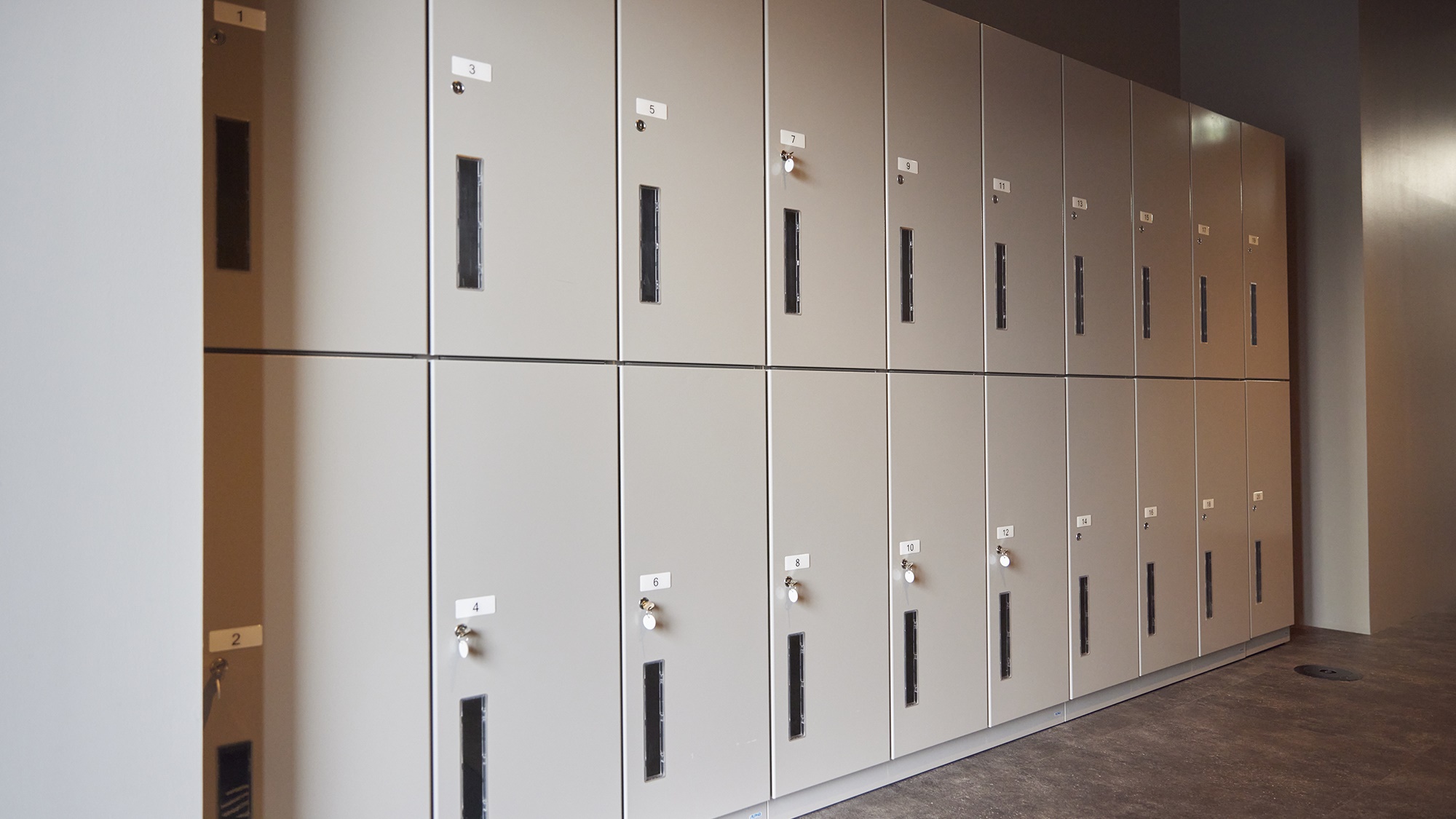 1Fロビー階コインリターン式コインロッカー