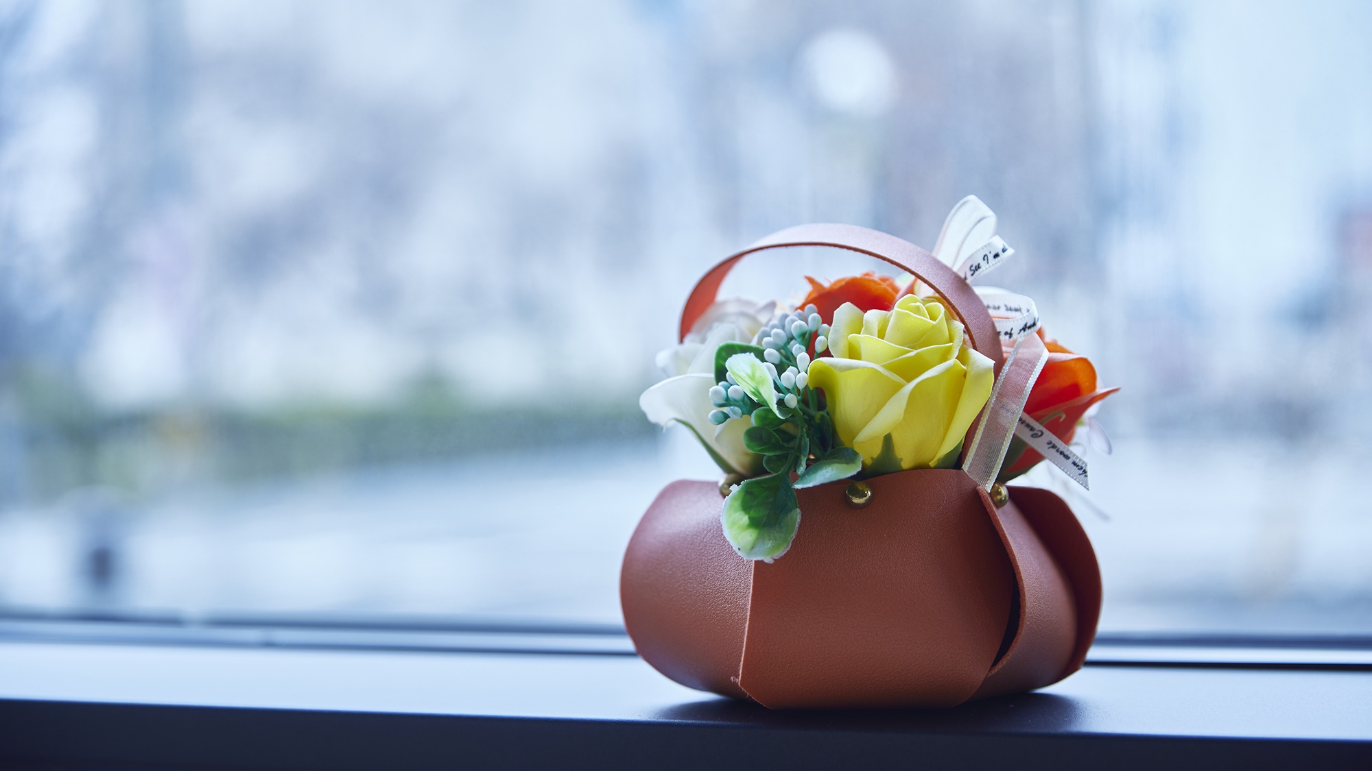 随所に季節のあしらい1Fロビー×;ラウンジ×;コワーキングスペース