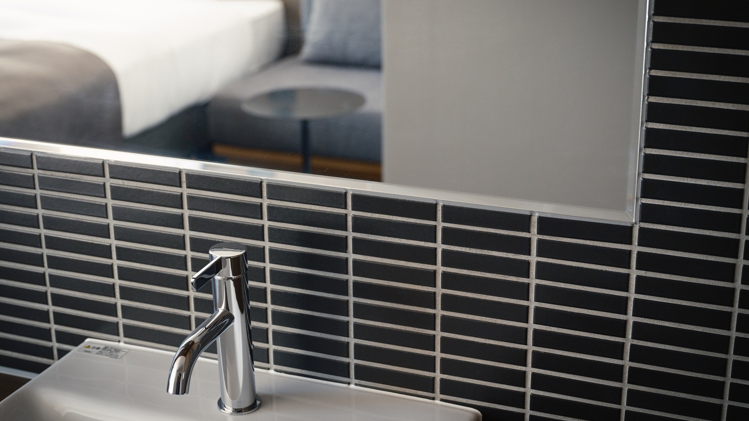 Concept夜-Nox-洗面台、鏡&タイル個別なので朝の忙しい時間もストレスを軽減します