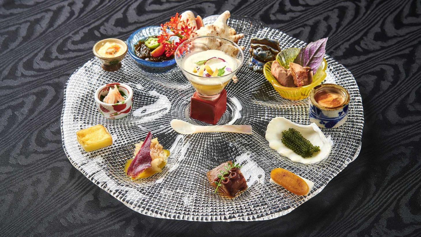 【リゾート内レストラン/マラルンガ和琉創作】会席料理をベースにした和琉創作料理をご提供しております。