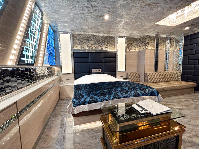 ラグジュアリー