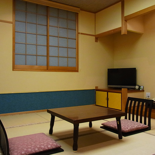 和室家族旅行やご友人とのグループ旅行に。和の温もり溢れるお部屋でのんびりとお過ごし下さい。