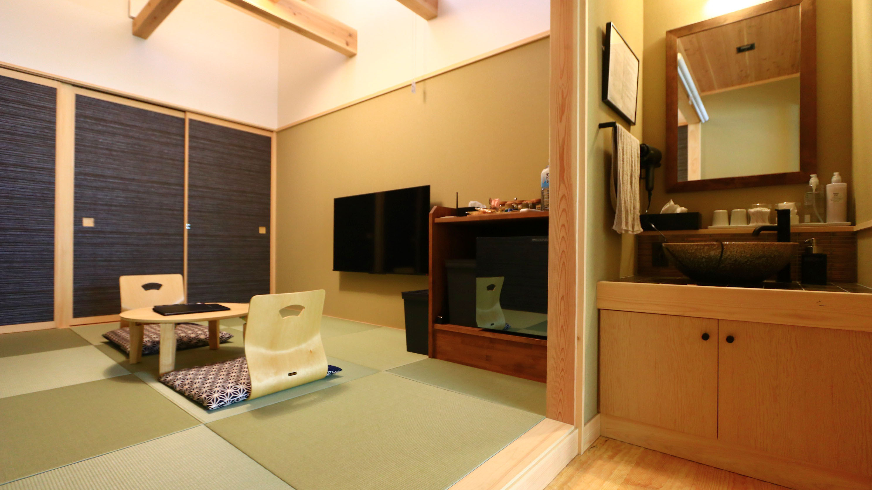 客室-ふゆ-藍色を基調としたお部屋