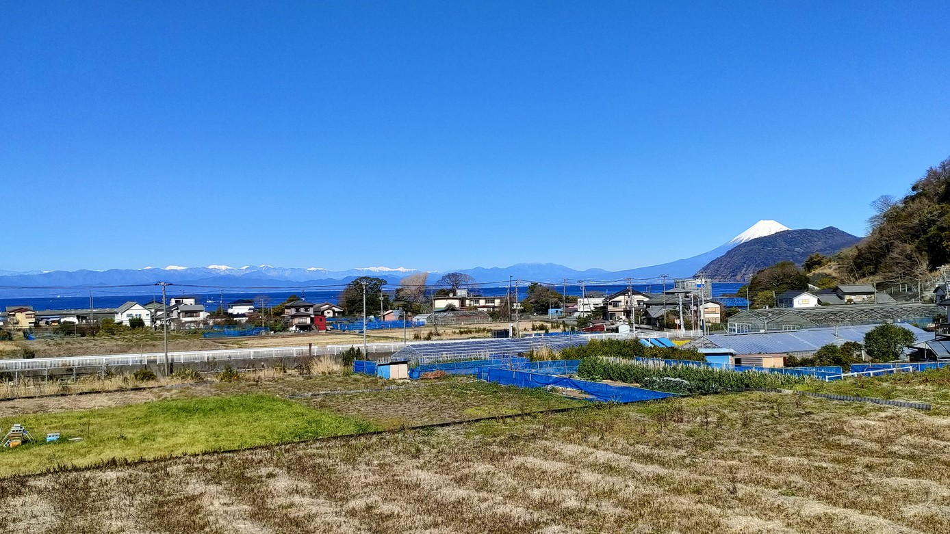 当館駐車場からの富士山